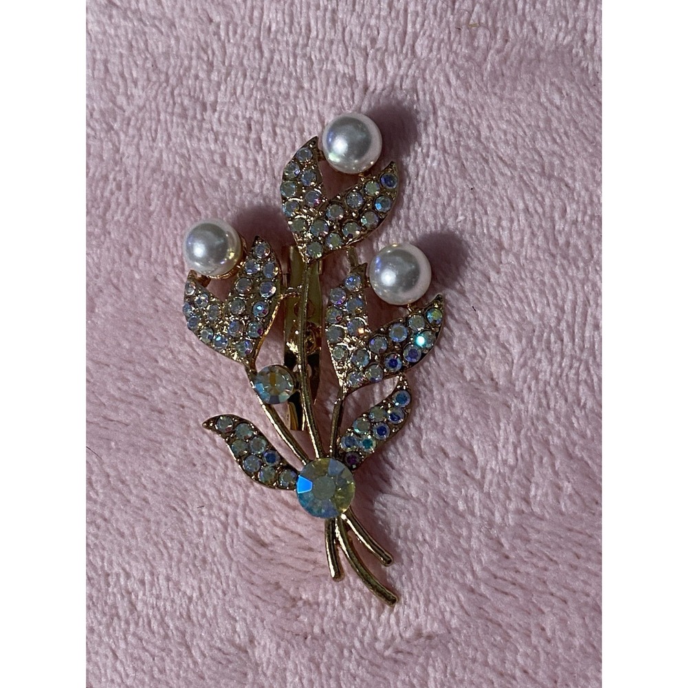 NWT Floral Bouquet Brooch Lapel Pin Faux Pearl Rhinestone Iridescent Gold Toned